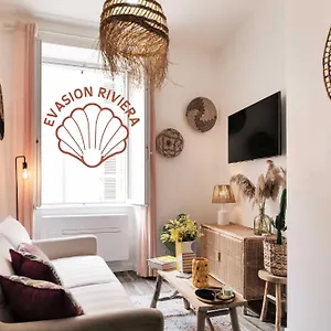 saint-tropez-old-village-modern-cosy-apartments.fr-provencehotel.com/