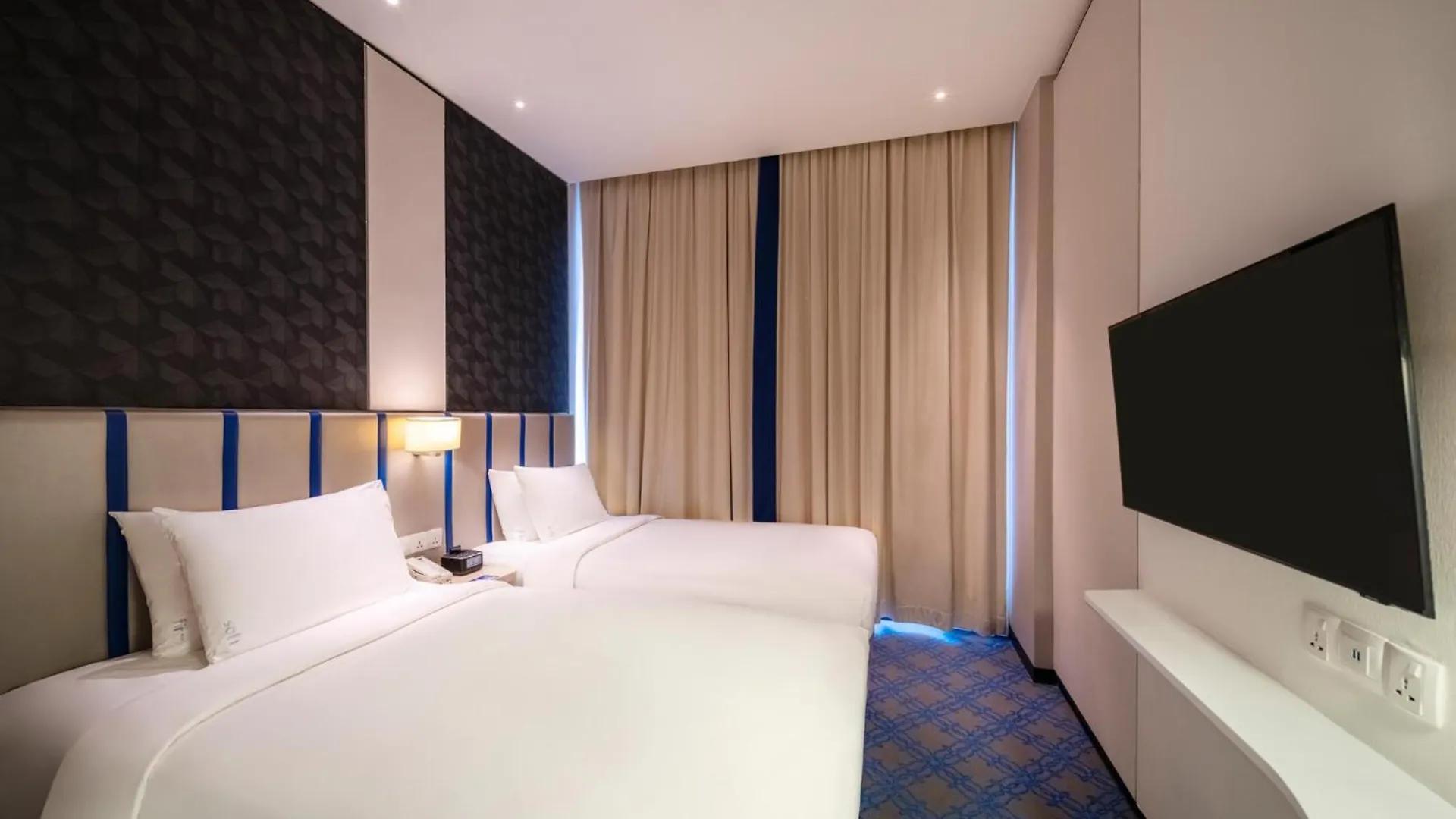 Holiday Inn Express Singapore Katong By Ihg 4*,